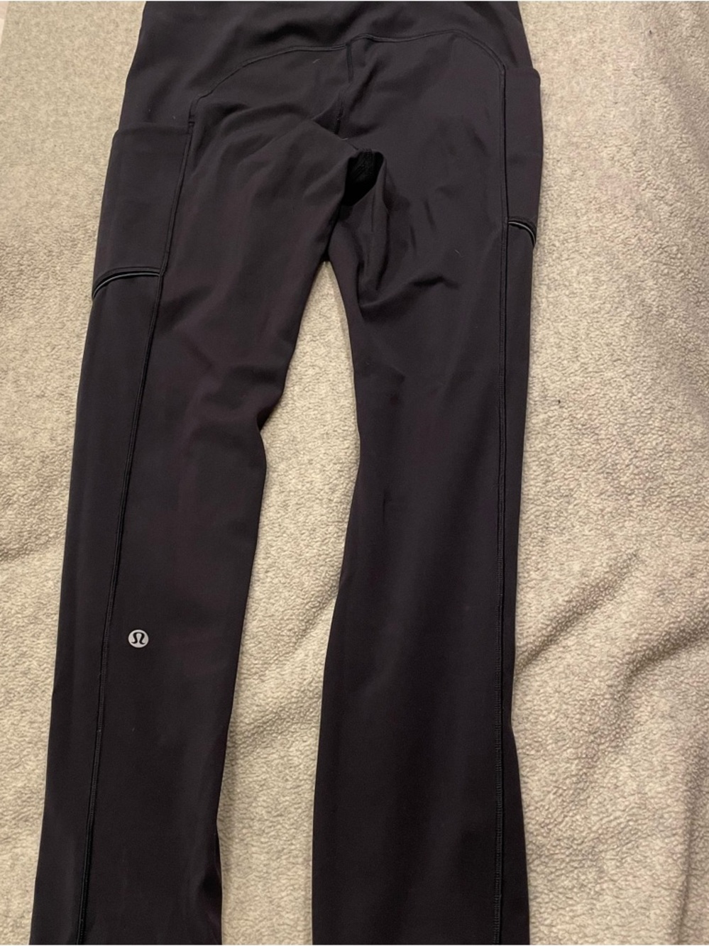 lululemon athletica women’s Black Performance Leggings with Side Pockets size 6